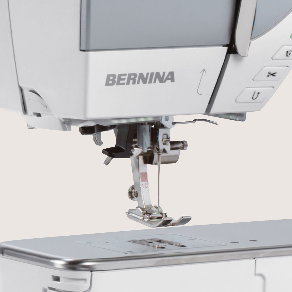 BERNINA 735 Legendary stitch quality and sewing & embroidery features